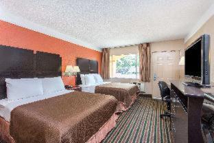 ฮาวเวิร์ด จอห์นสัน บาย วินด์แฮม ฮิสตอริก เลกชาร์ลส์ Hotel เลคชาร์ล ห้อง รูปภาพ